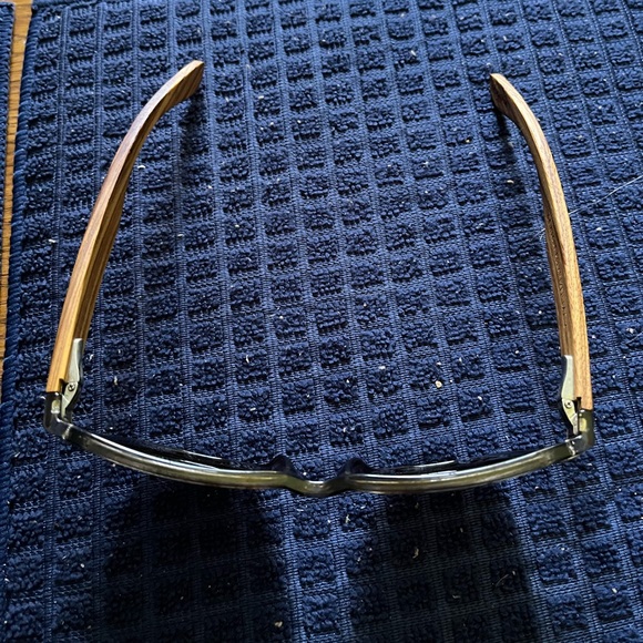 Lifted Optics wooden handmade  Sunglasses - Picture 3 of 6